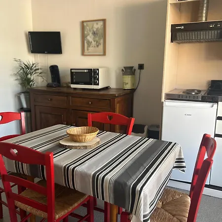 Le Som' Des Pyrénées Apartamento *